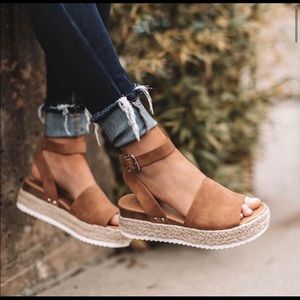 TAN Espadrille sandal BRAND NEW